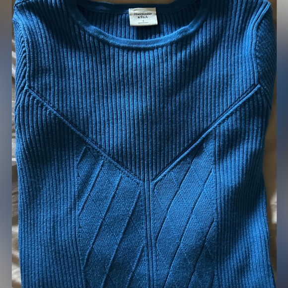 A&F Ribbed 💙 Top - Picture 3 of 5